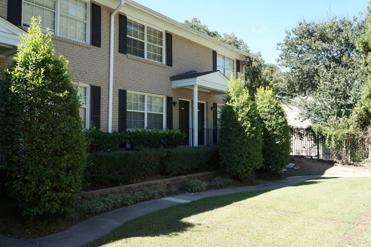 Condo for rent at 2232 Dunseath Ave, Atlanta, GA 30318