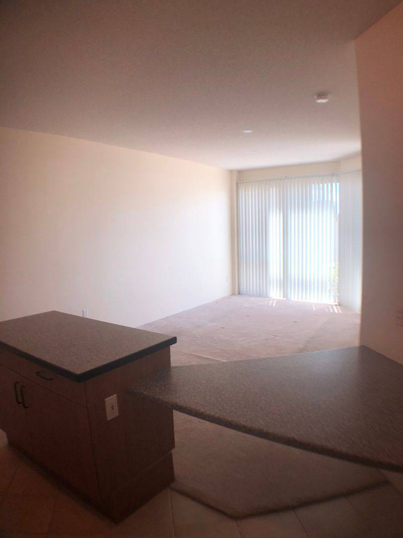 Apartment for rent at 801 S King St, Honolulu, HI 96813