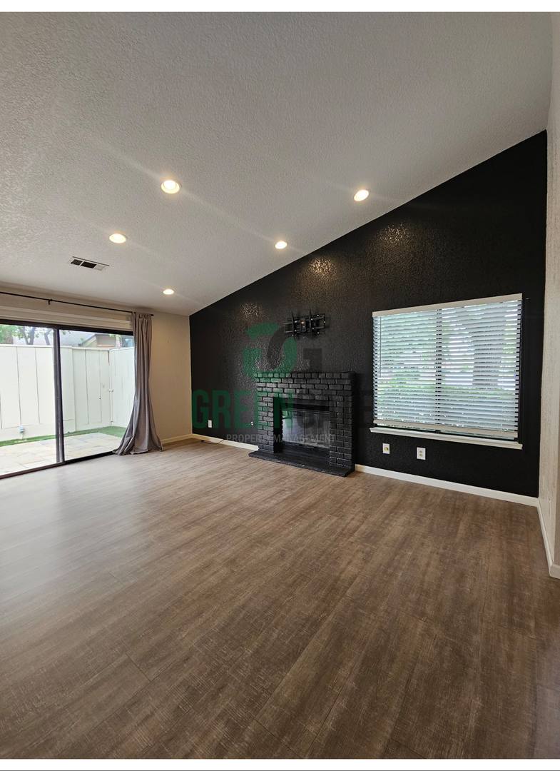 Apartment for rent at 1108 Cedar Creek Dr, Modesto, CA 95355
