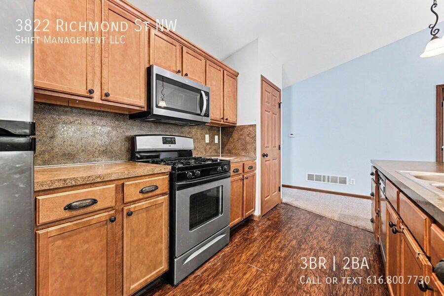 Apartment for rent at 3822 Richmond St NW, Grand Rapids, MI 49534
