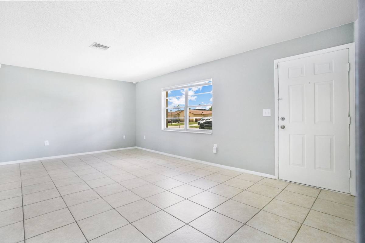 House for rent at 405 Long Dr, Kissimmee, FL 34759