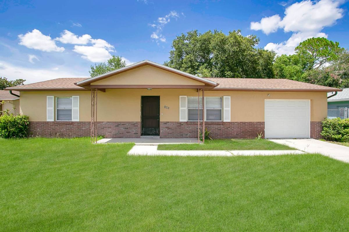 House for rent at 405 Long Dr, Kissimmee, FL 34759