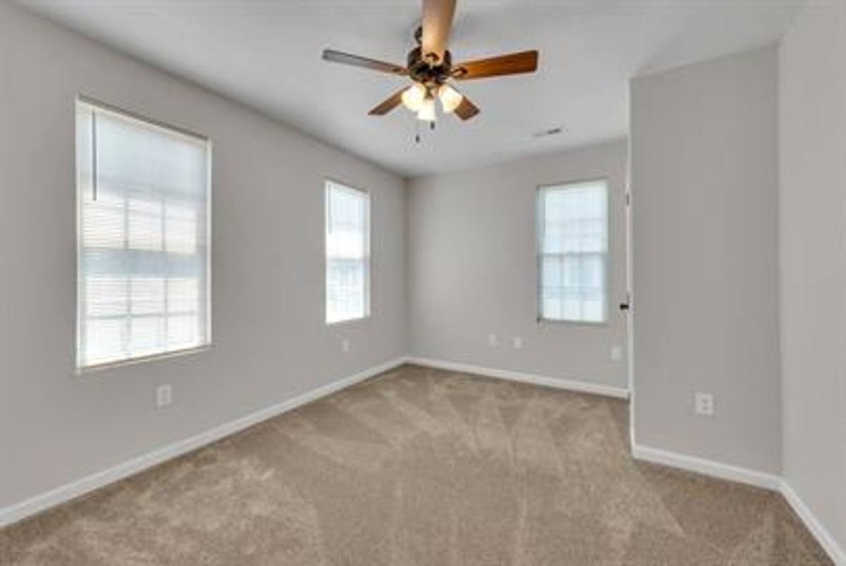 House for rent at 1009 Elkin St, Norfolk, VA 23523