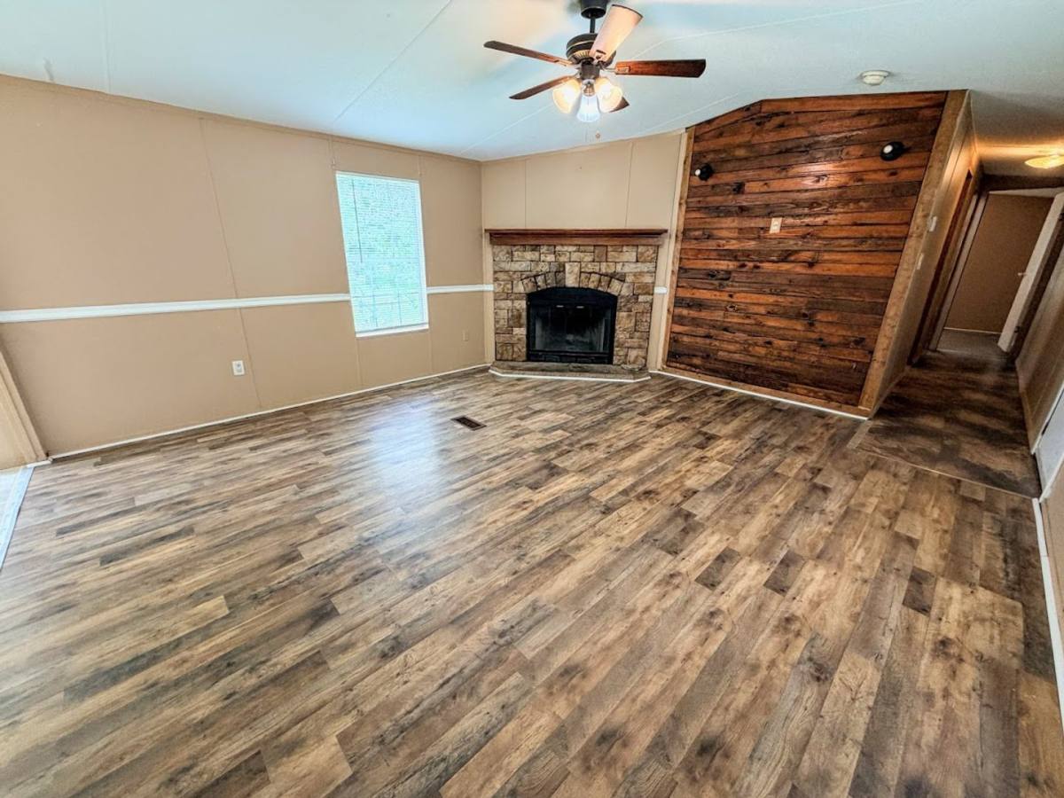Apartment for rent at 625 N Claiborne St 1-4, Sulphur, LA 70663
