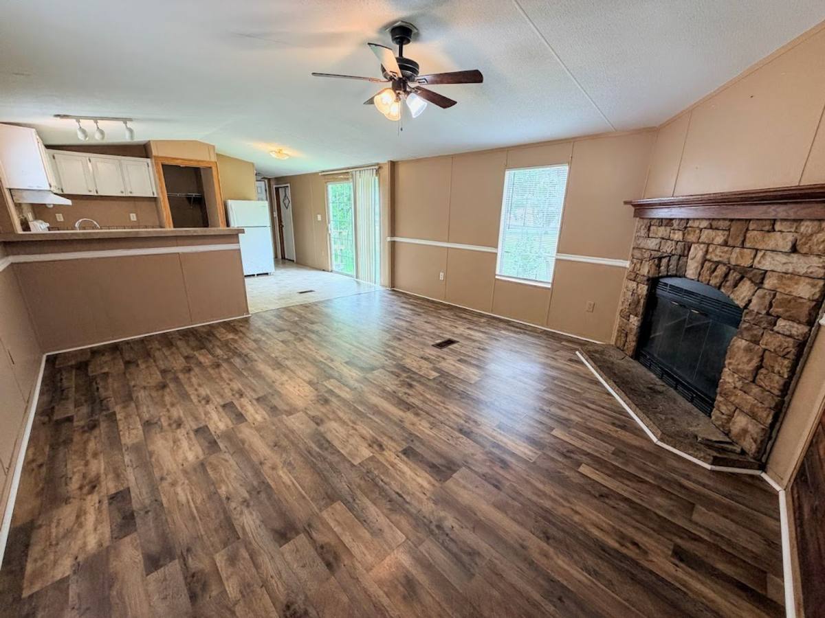 Apartment for rent at 625 N Claiborne St 1-4, Sulphur, LA 70663