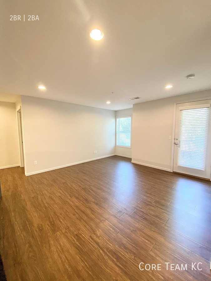 Condo for rent at 4445 Washington St #202, Kansas City, MO 64111
