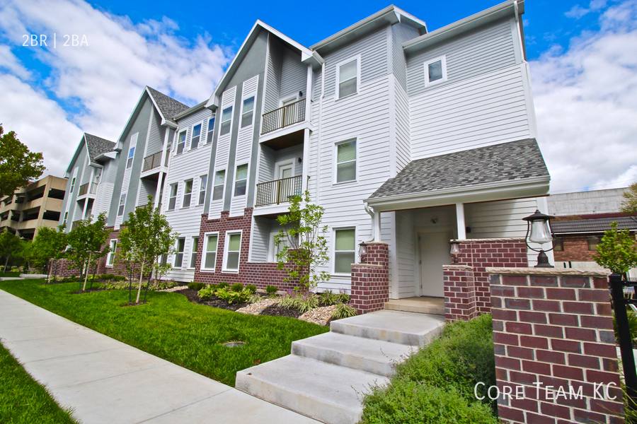 Condo for rent at 4445 Washington St #202, Kansas City, MO 64111