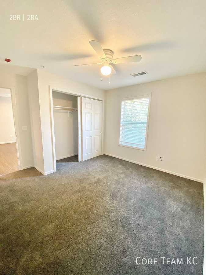 Condo for rent at 4445 Washington St #202, Kansas City, MO 64111