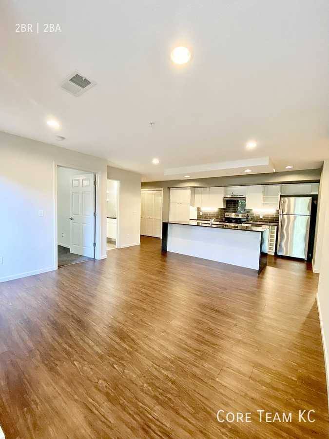 Condo for rent at 4445 Washington St #202, Kansas City, MO 64111