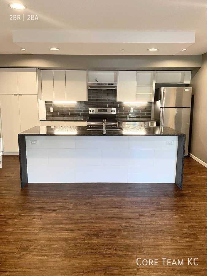 Condo for rent at 4445 Washington St #202, Kansas City, MO 64111