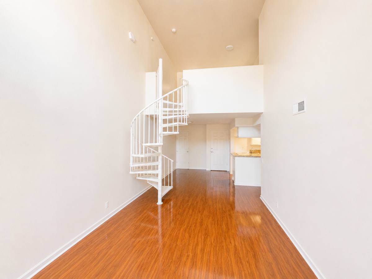 Apartment for rent at 5405 Kester Ave, Van Nuys, CA 91411
