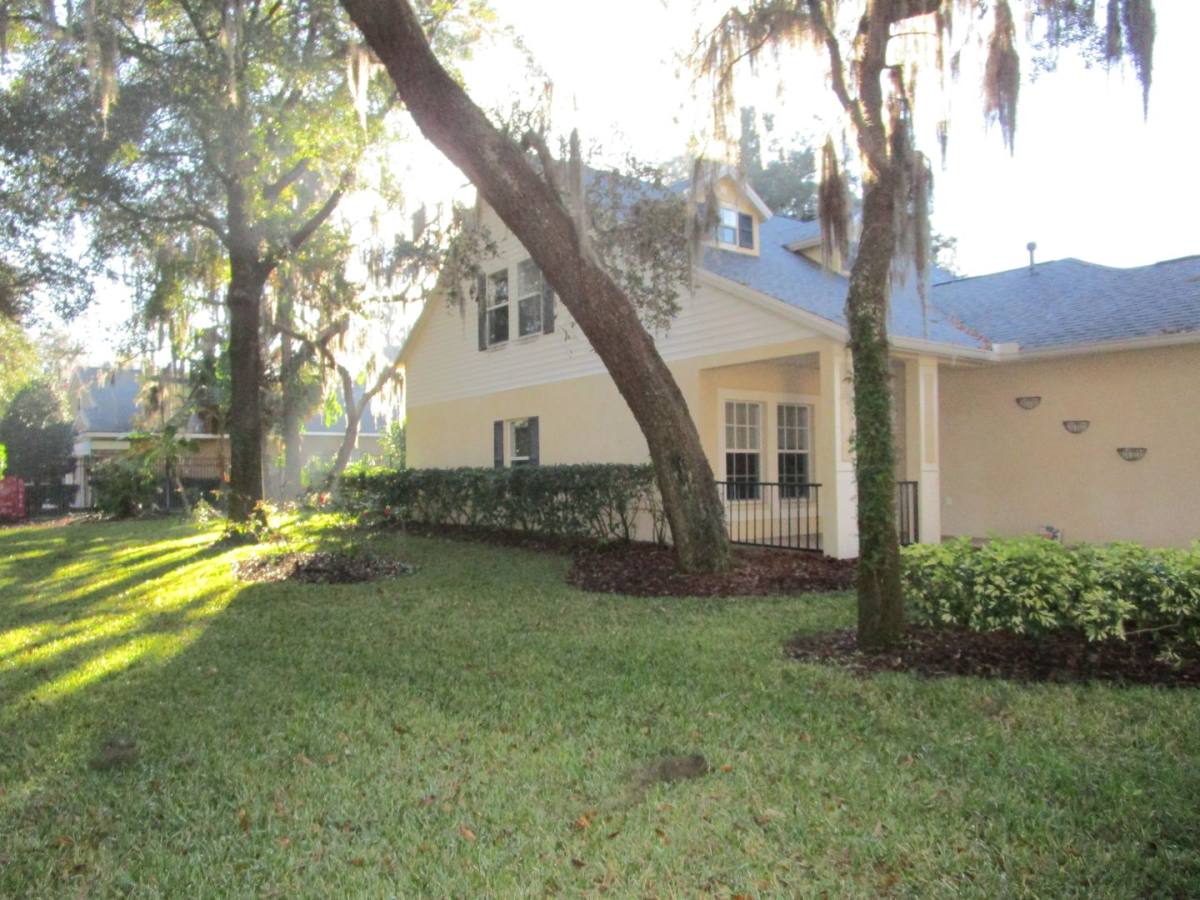 House for rent at 6202 Gannetdale Dr, Lithia, FL 33547