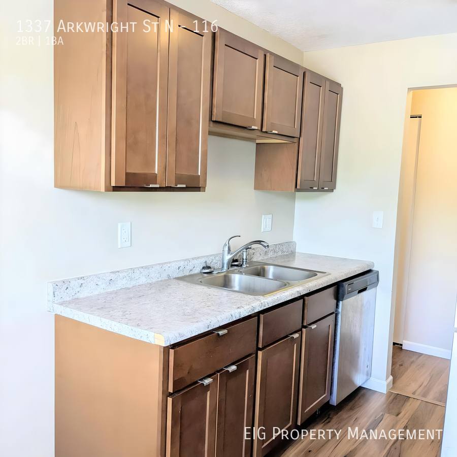 Apartment for rent at 1337 Arkwright St N #116, Saint Paul, MN 55130