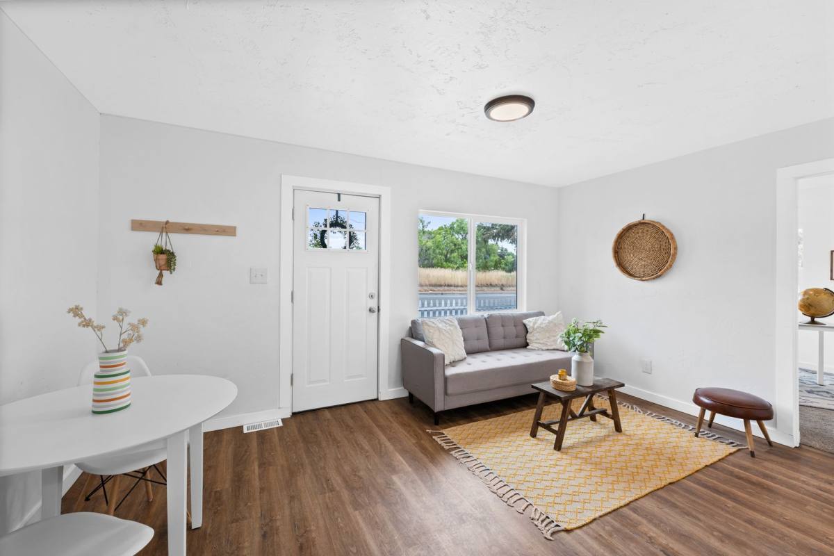 House for rent at 8004 E Broadway Ave, Spokane, WA 99212