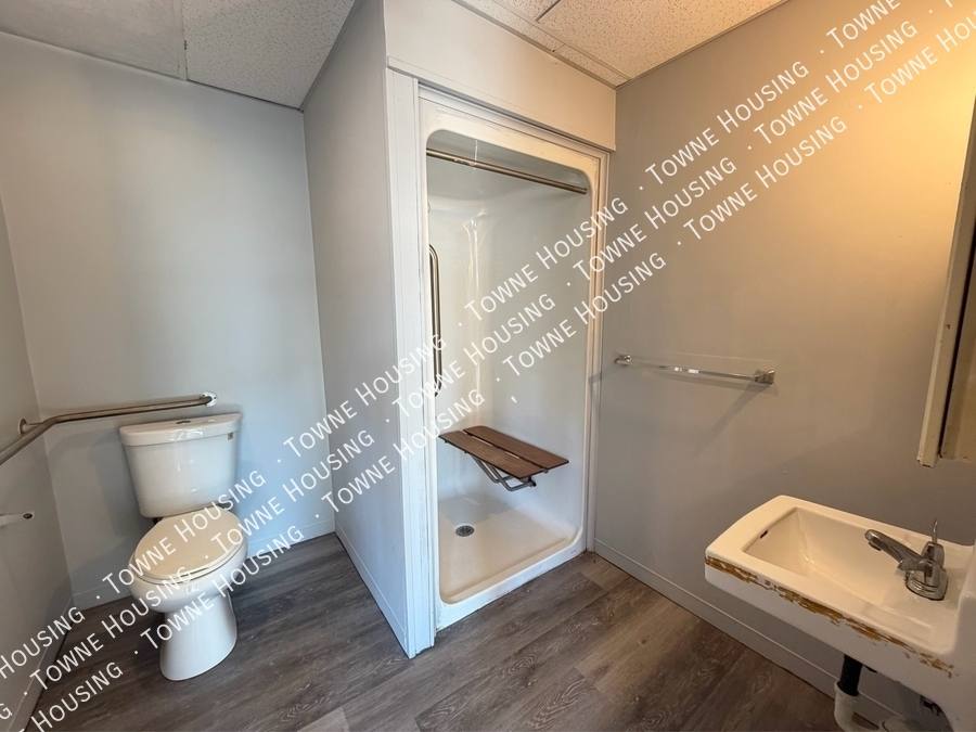 Apartment for rent at 336 E St #6, Buffalo, NY 14207