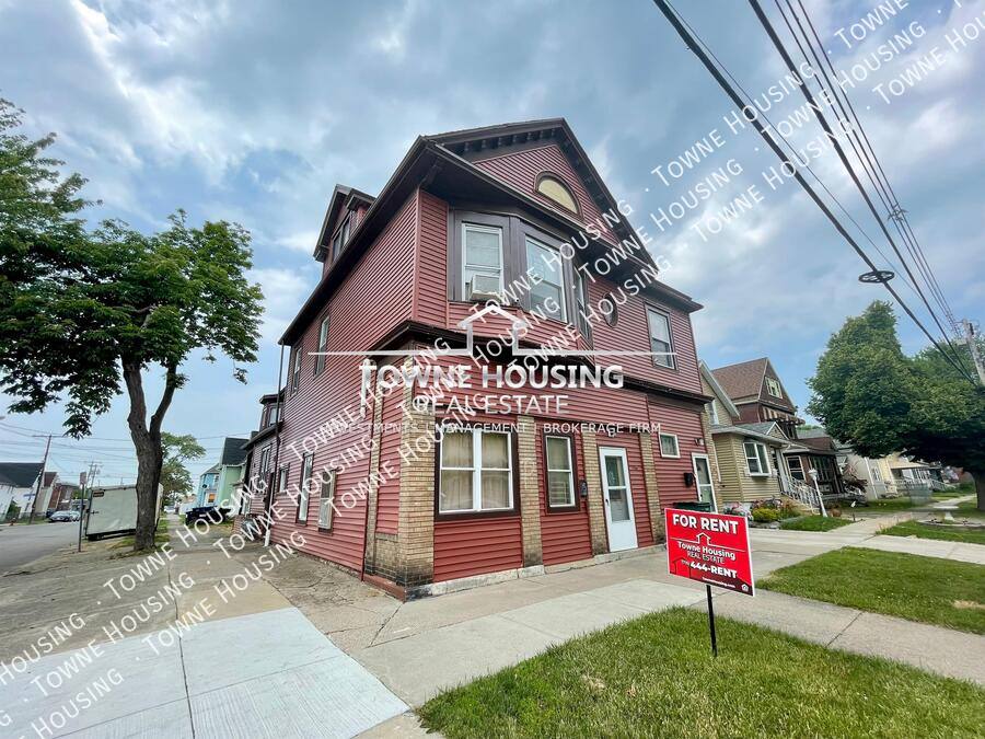 Apartment for rent at 336 E St #6, Buffalo, NY 14207