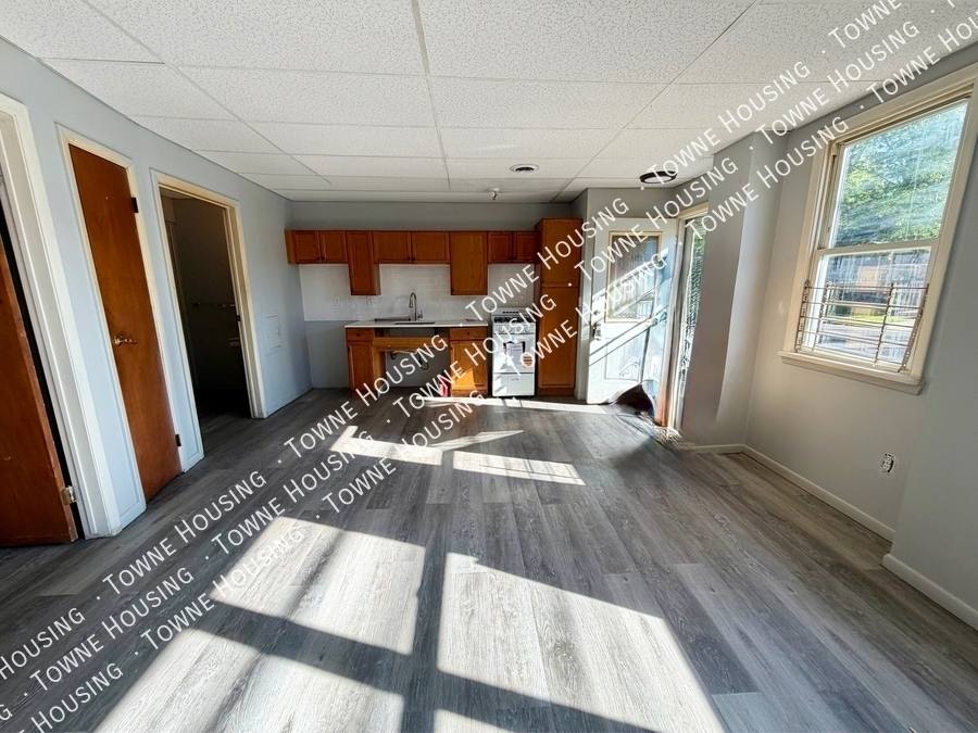 Apartment for rent at 336 E St #6, Buffalo, NY 14207
