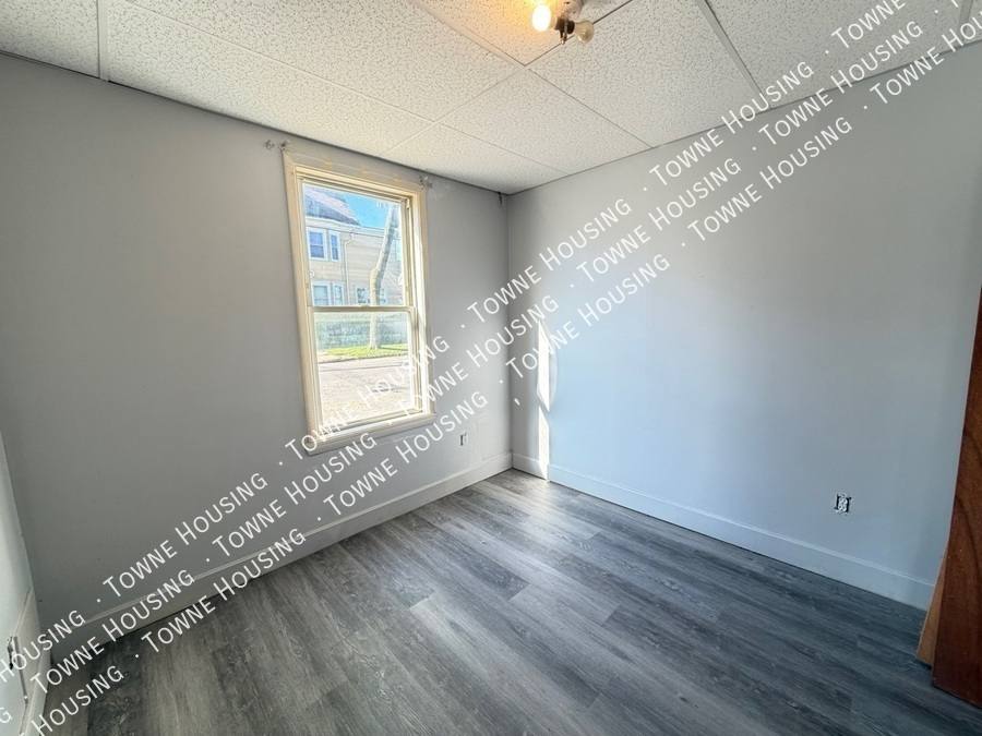 Apartment for rent at 336 E St #6, Buffalo, NY 14207