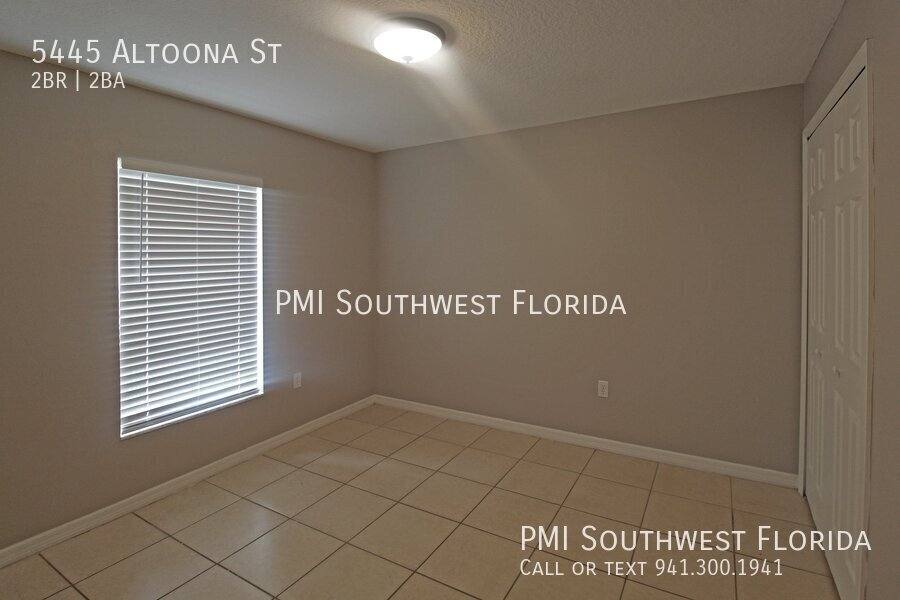 Apartment for rent at 5445 Altoona St, Sarasota, FL 34232