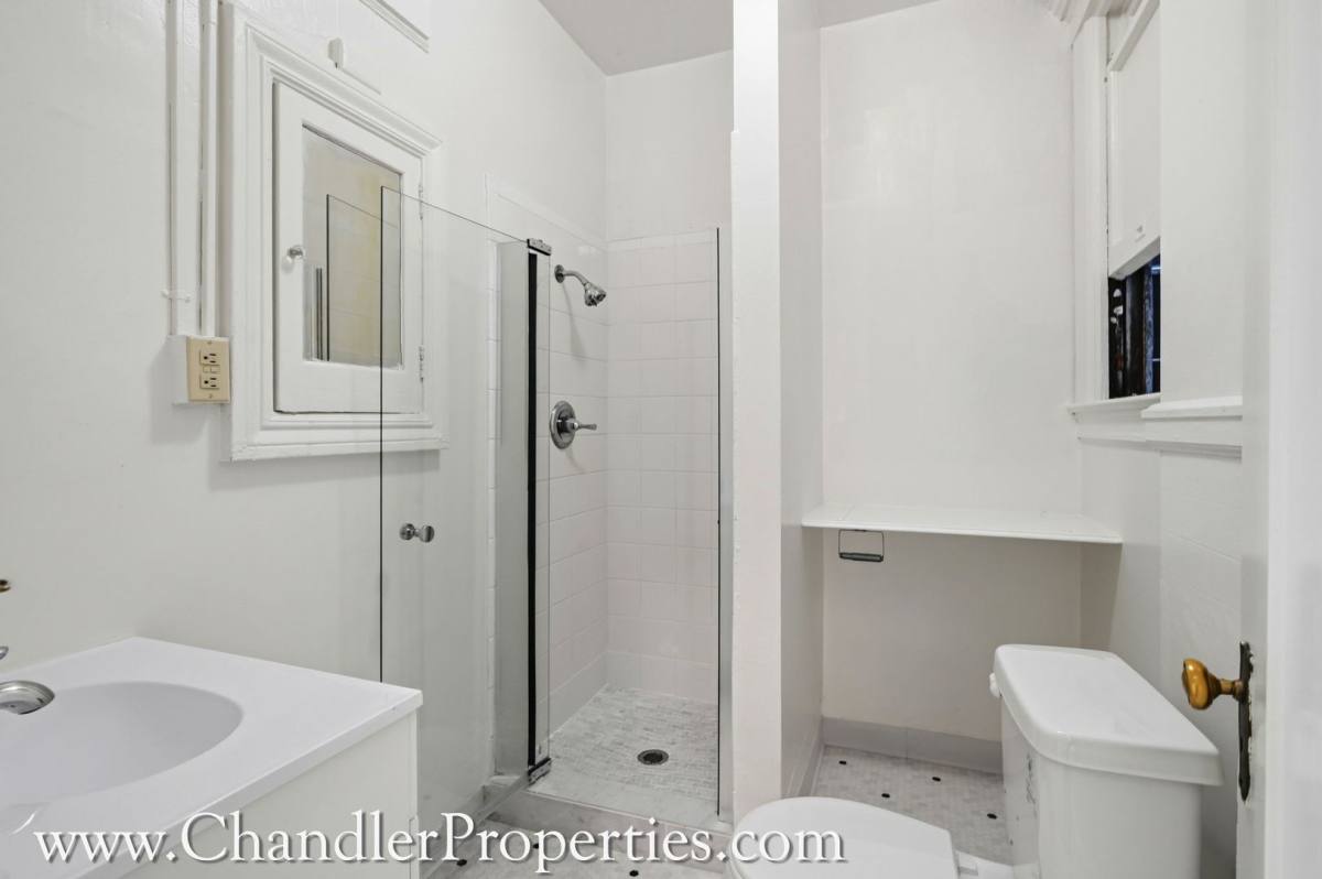 Apartment for rent at 1111 Pine St, San Francisco, CA 94109