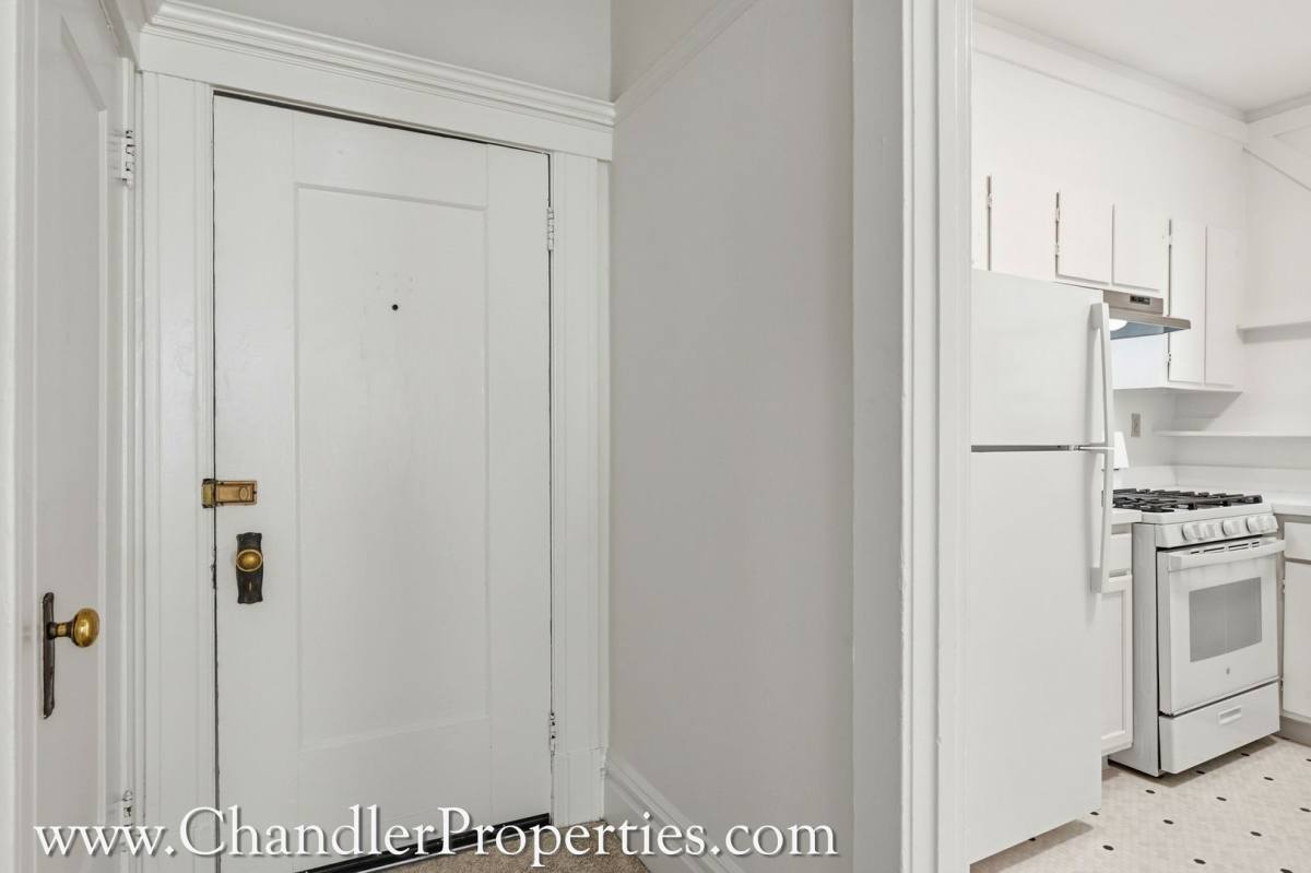 Apartment for rent at 1111 Pine St, San Francisco, CA 94109