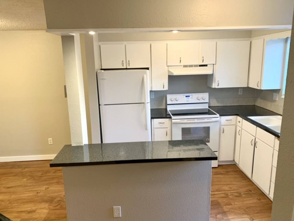 Townhouse for rent at 540 W Maple St, Lebanon, OR 97355