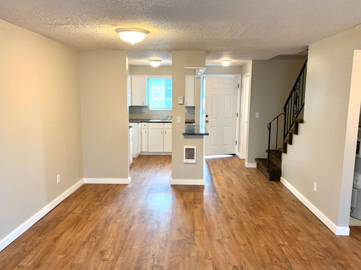 Townhouse for rent at 540 W Maple St, Lebanon, OR 97355