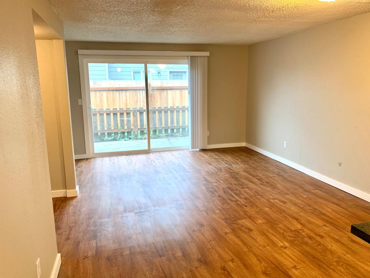Townhouse for rent at 540 W Maple St, Lebanon, OR 97355