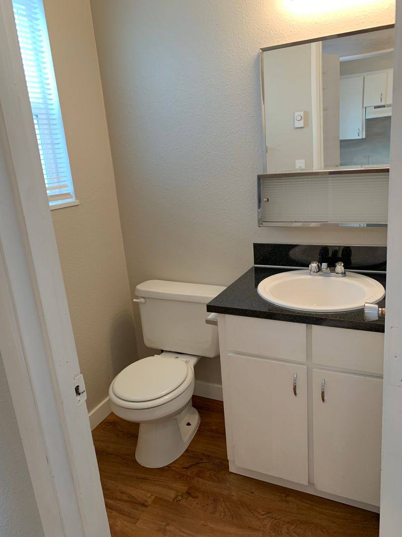 Townhouse for rent at 540 W Maple St, Lebanon, OR 97355