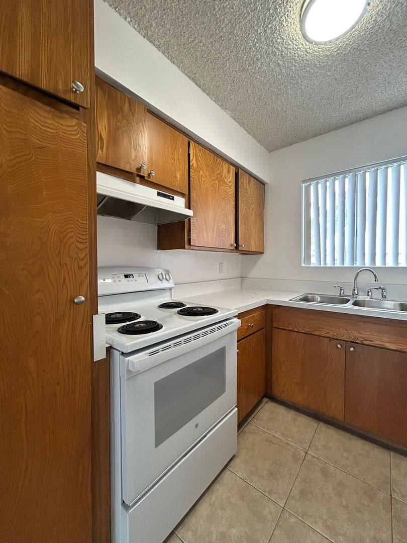 Apartment for rent at 4945 Narragansett Ave, San Diego, CA 92107