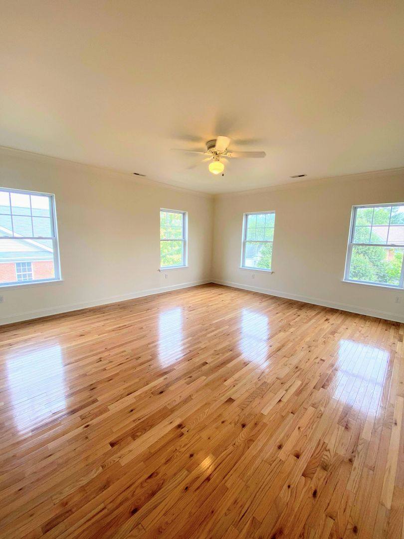 Apartment for rent at 95 Central Ave, Metuchen, NJ 08840