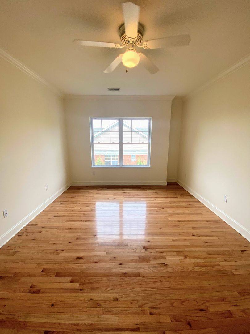 Apartment for rent at 95 Central Ave, Metuchen, NJ 08840