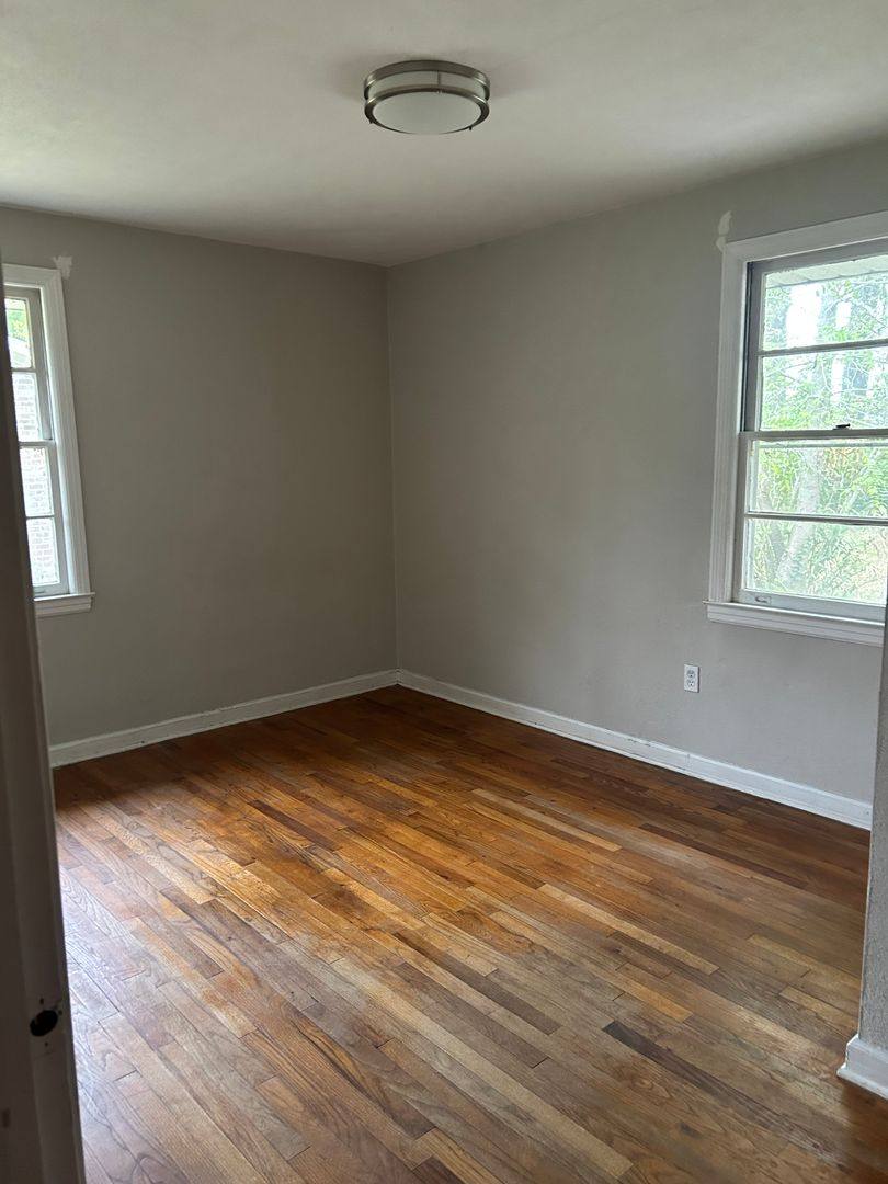 House for rent at 517 Griffin Ave, Savannah, GA 31408