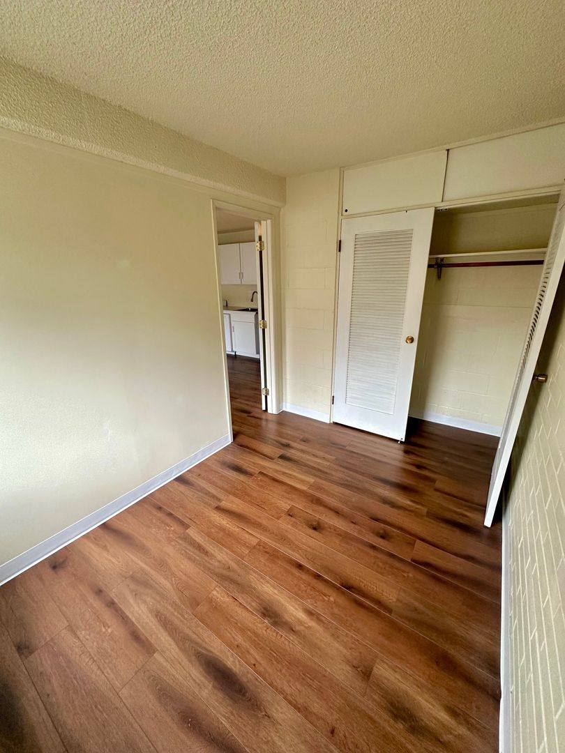 Apartment for rent at 4139 12th Ave NE, Seattle, WA 98105
