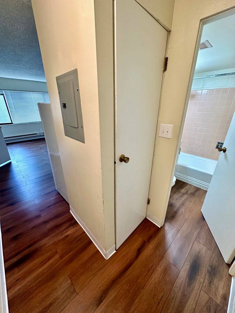 Apartment for rent at 4139 12th Ave NE, Seattle, WA 98105