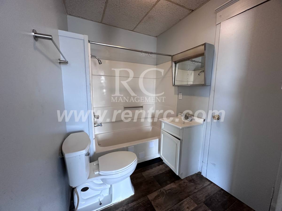 Apartment for rent at 425-3B Vermilion N, Danville, IL 61832