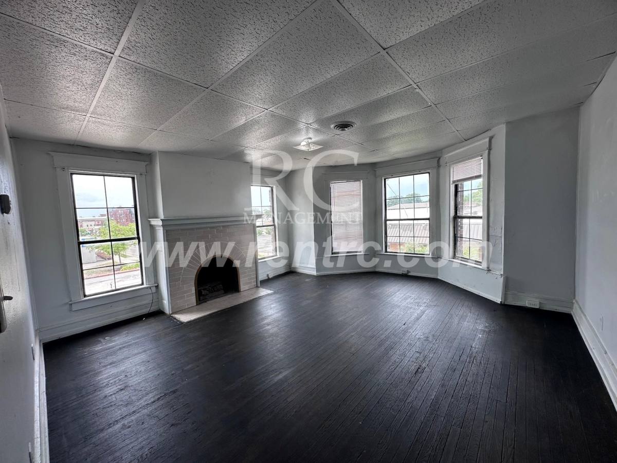 Apartment for rent at 425-3B Vermilion N, Danville, IL 61832