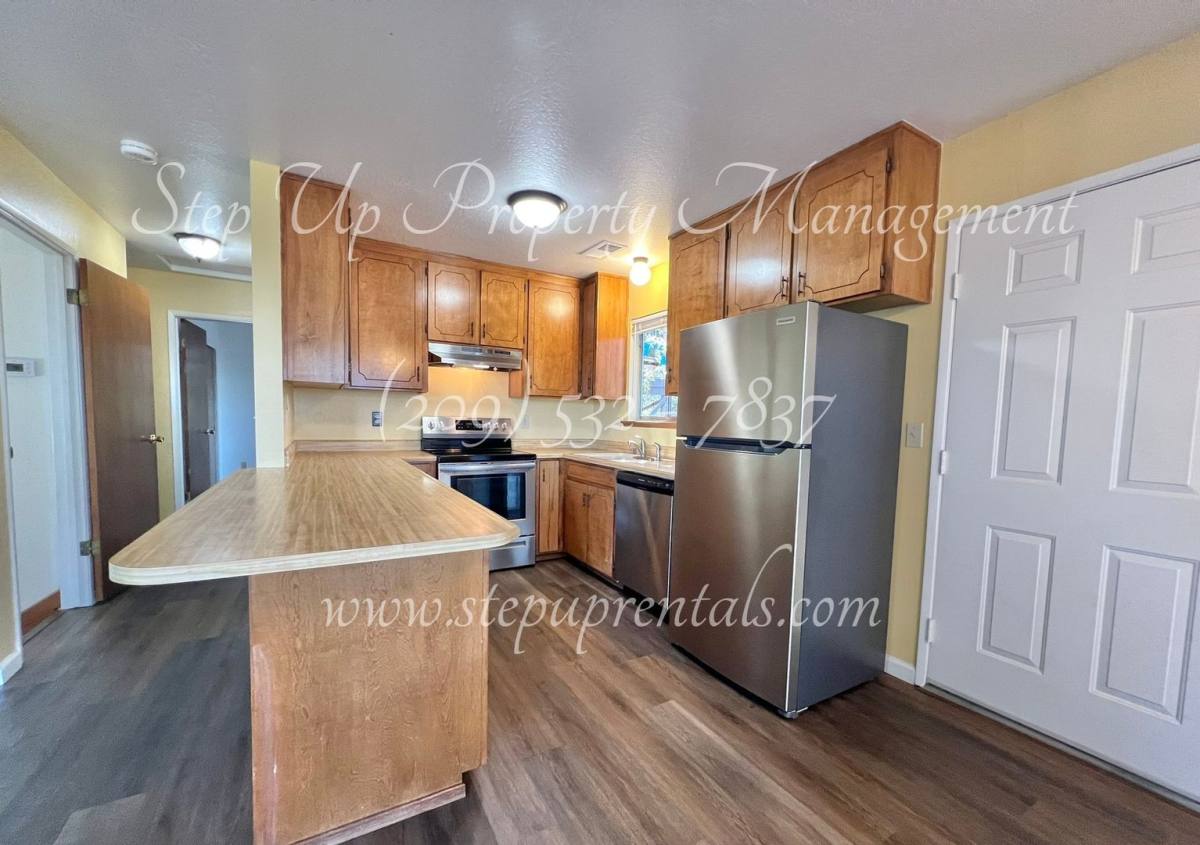 House for rent at 20356 Honey Lane, Tuolumne, CA 95379