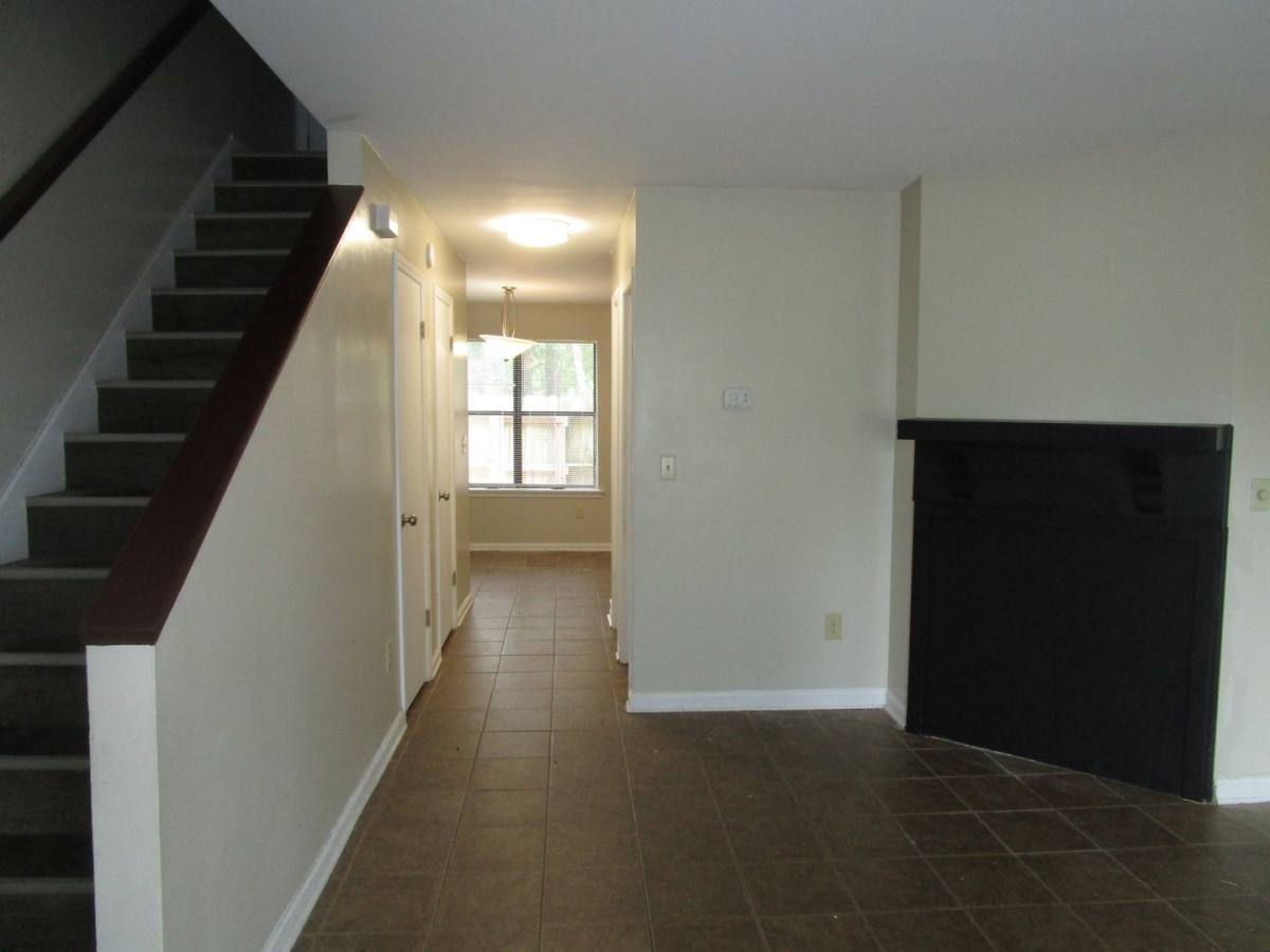 Townhouse for rent at 1956 Gion St, Sumter, SC 29150
