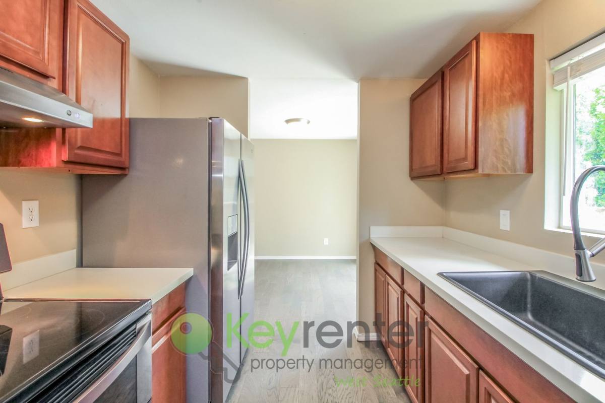 House for rent at 2511 SW 107th Way, Seattle, WA 98146
