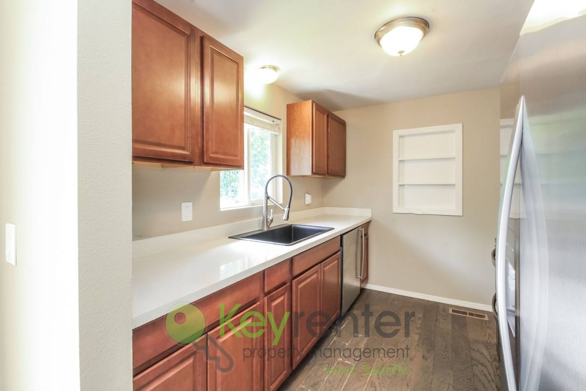House for rent at 2511 SW 107th Way, Seattle, WA 98146