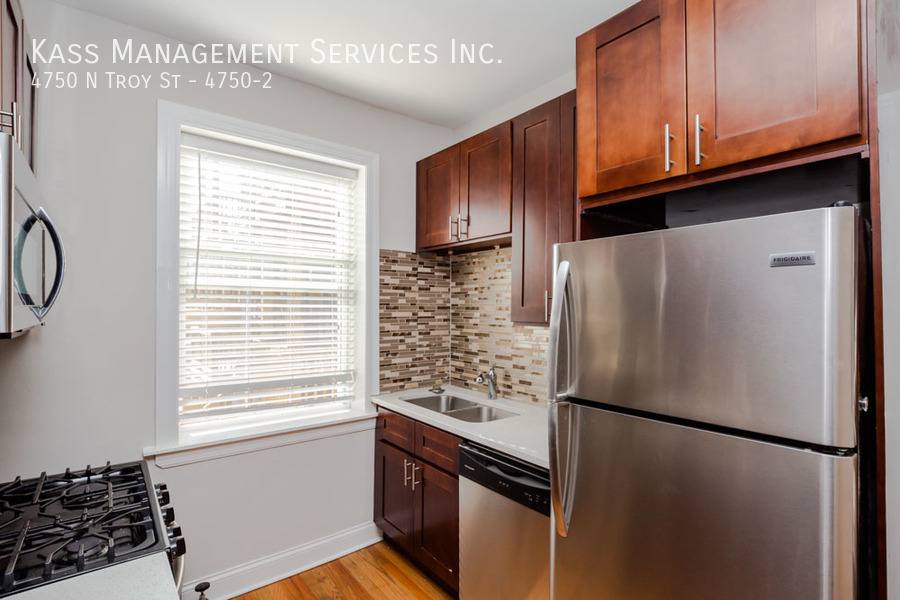 Apartment for rent at 4750 N Troy St #2, Chicago, IL 60625