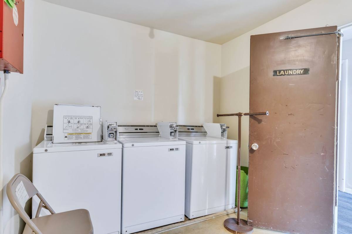 Apartment for rent at 550 E Bledsoe St, Gallatin, TN 37066