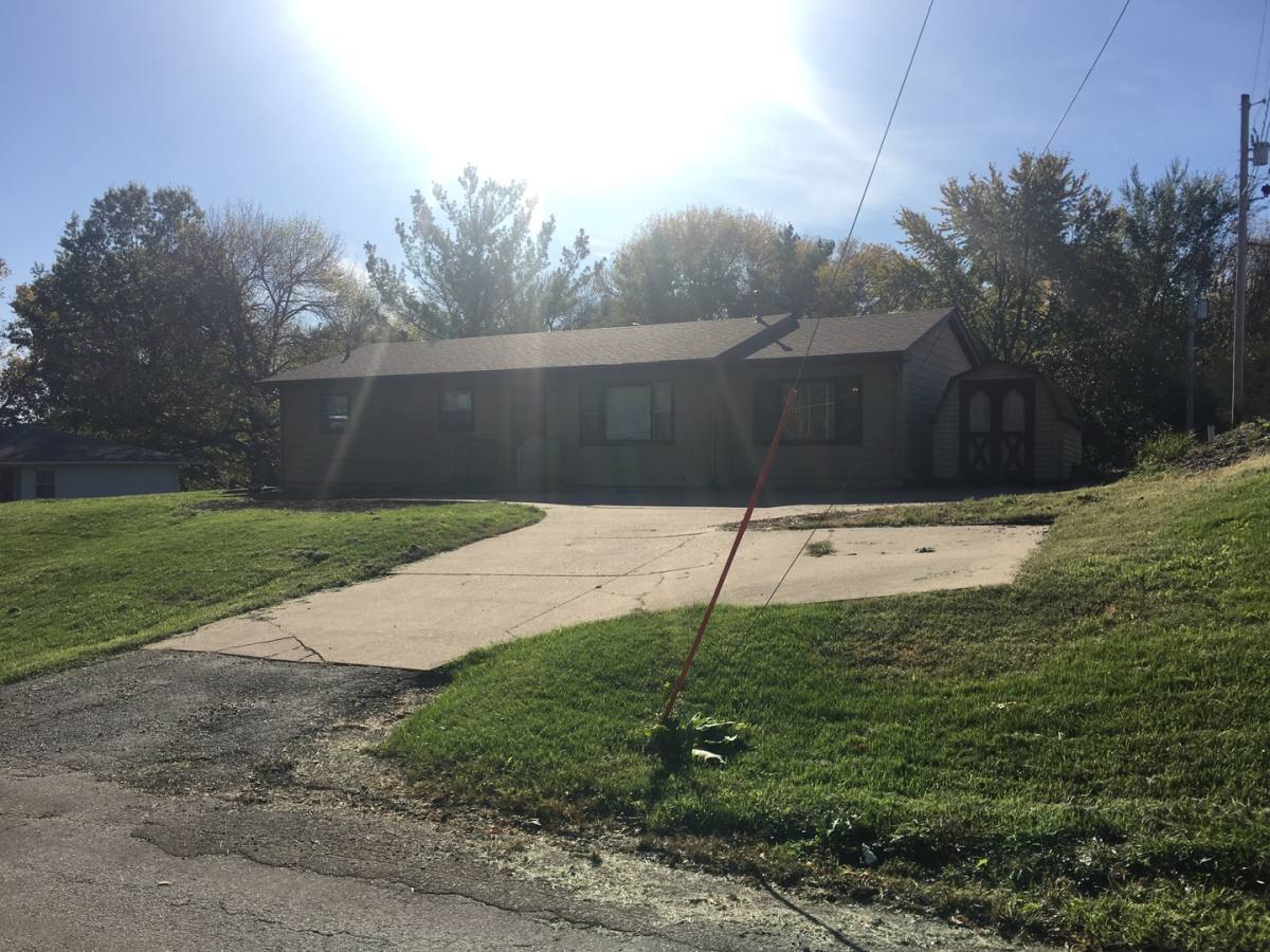 House for rent at 525 E 47th St, Davenport, IA 52806