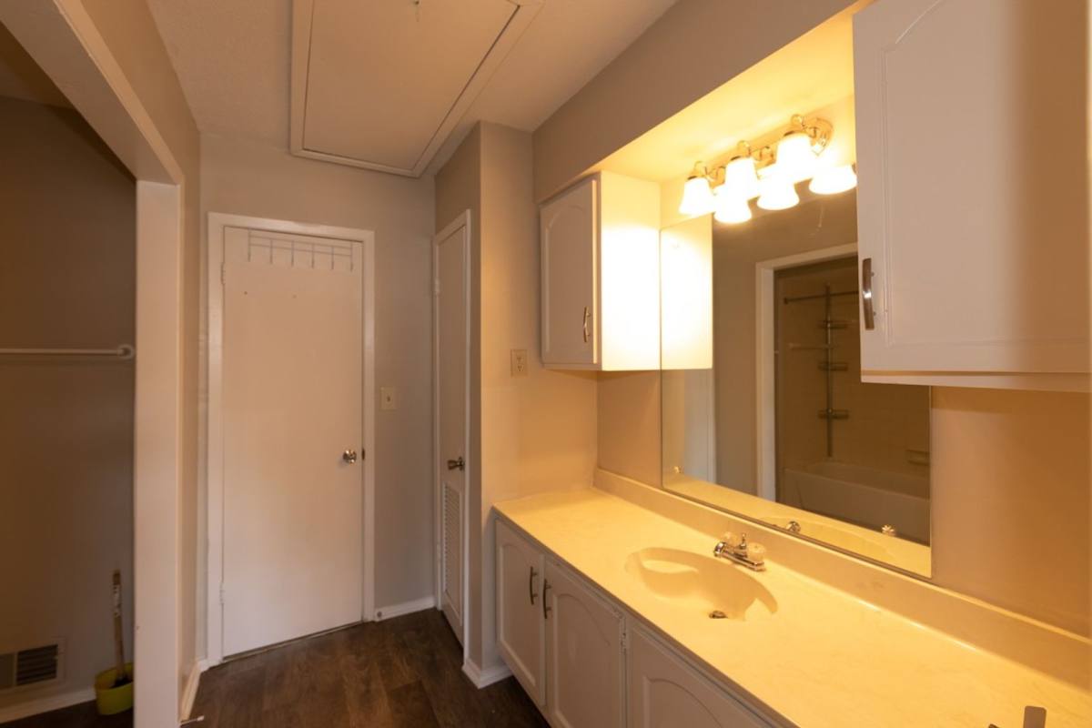 Townhouse for rent at 4219 E 56th St, Indianapolis, IN 46220