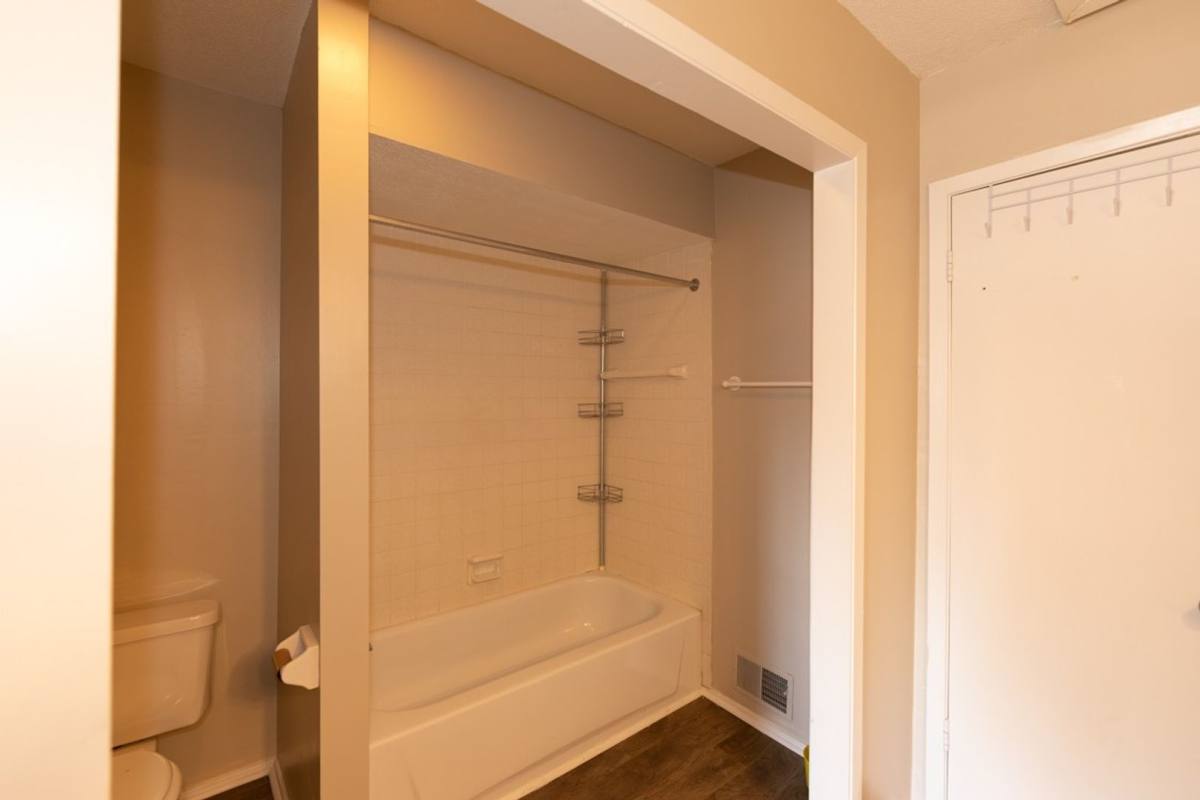 Townhouse for rent at 4219 E 56th St, Indianapolis, IN 46220