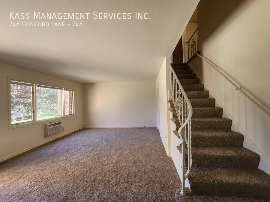 Townhouse for rent at 748 Concord Lane #748, Barrington, IL 60010