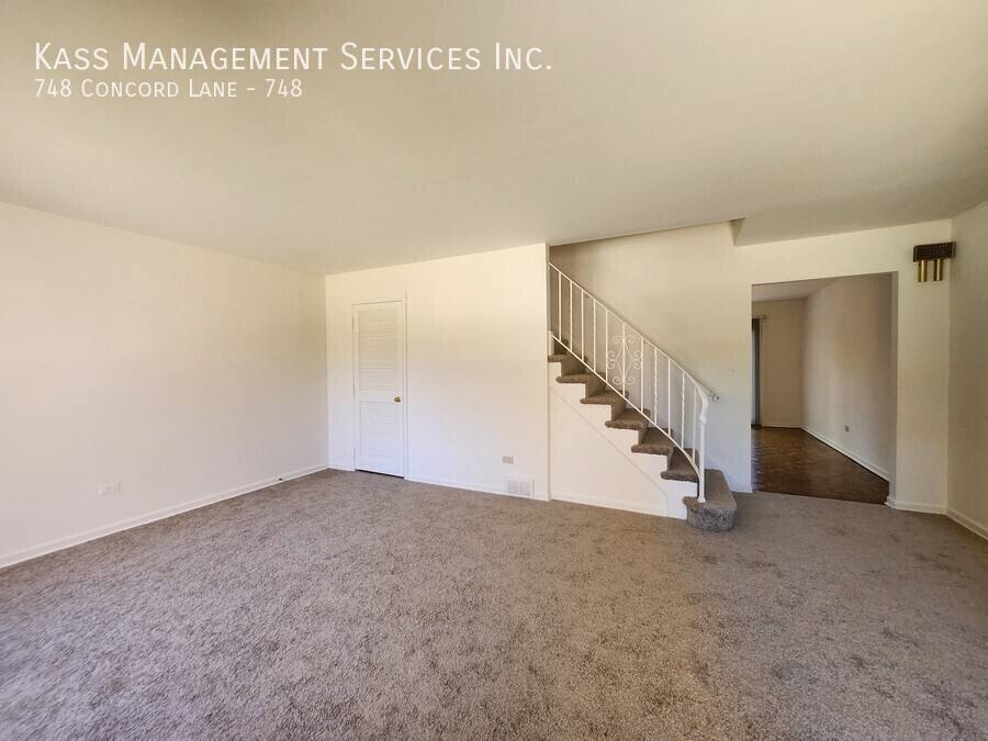 Townhouse for rent at 748 Concord Lane #748, Barrington, IL 60010