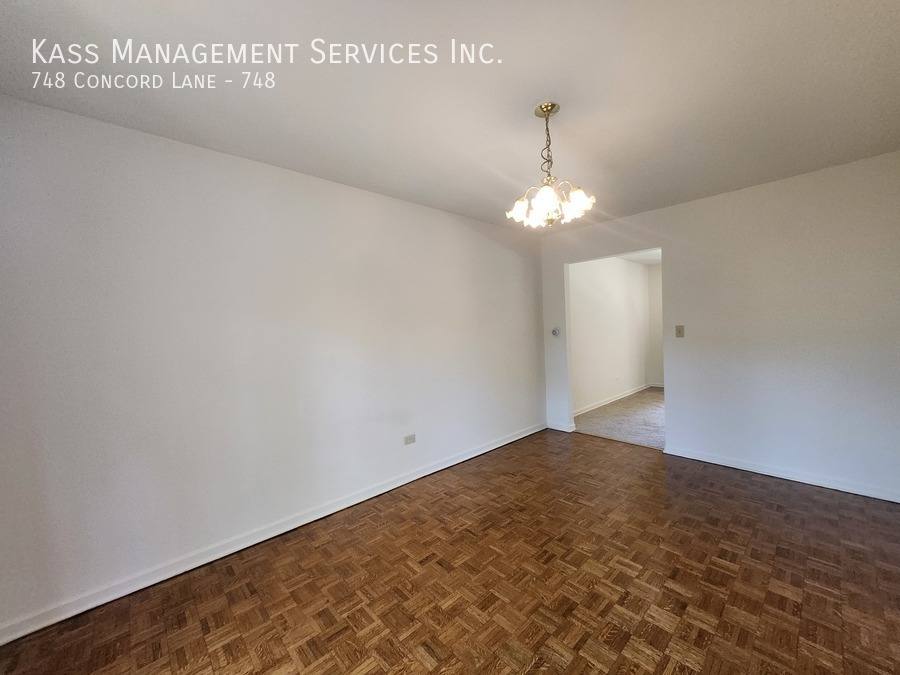 Townhouse for rent at 748 Concord Lane #748, Barrington, IL 60010