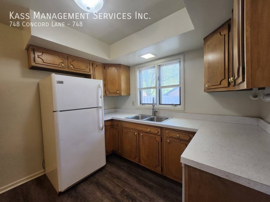 Townhouse for rent at 748 Concord Lane #748, Barrington, IL 60010